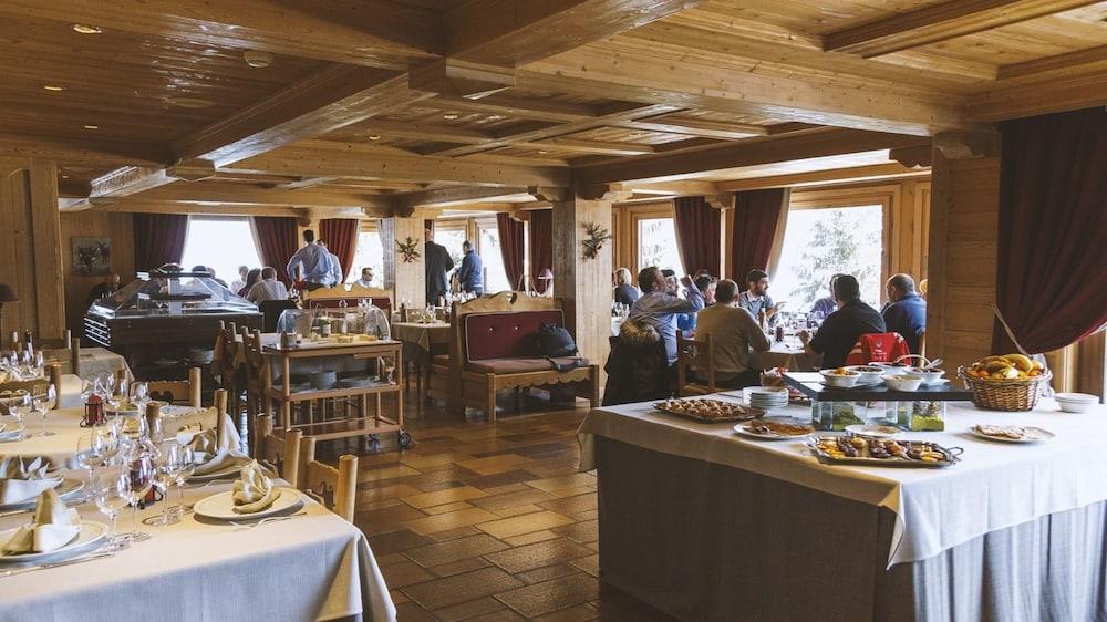 Aux Ducs De Savoie Hotell Combloux Eksteriør bilde
